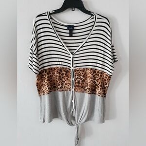 Buckle Daytrip Tie Front Tee